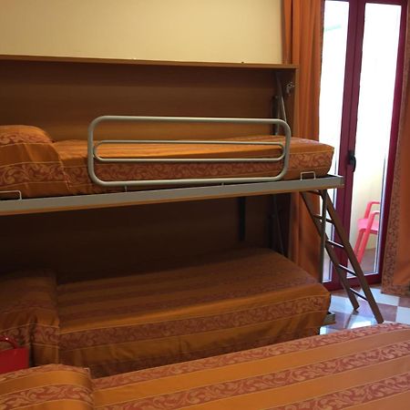 Hotel Fiorella Senigallia Pokoj fotografie