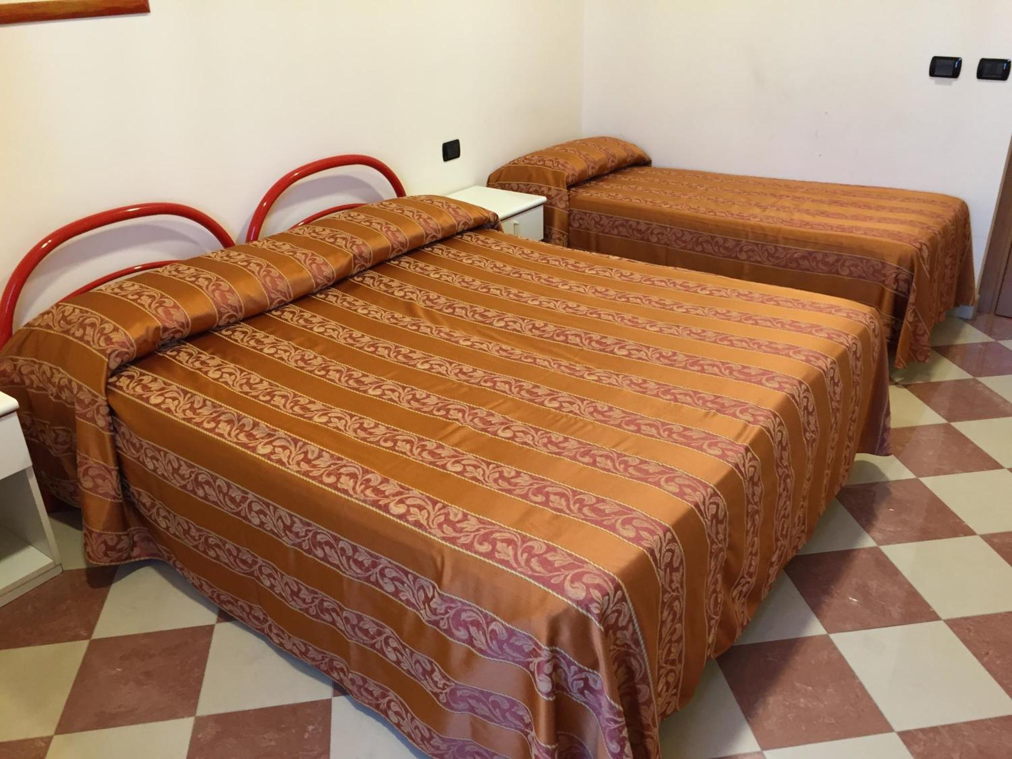 Hotel Fiorella Senigallia Pokoj fotografie