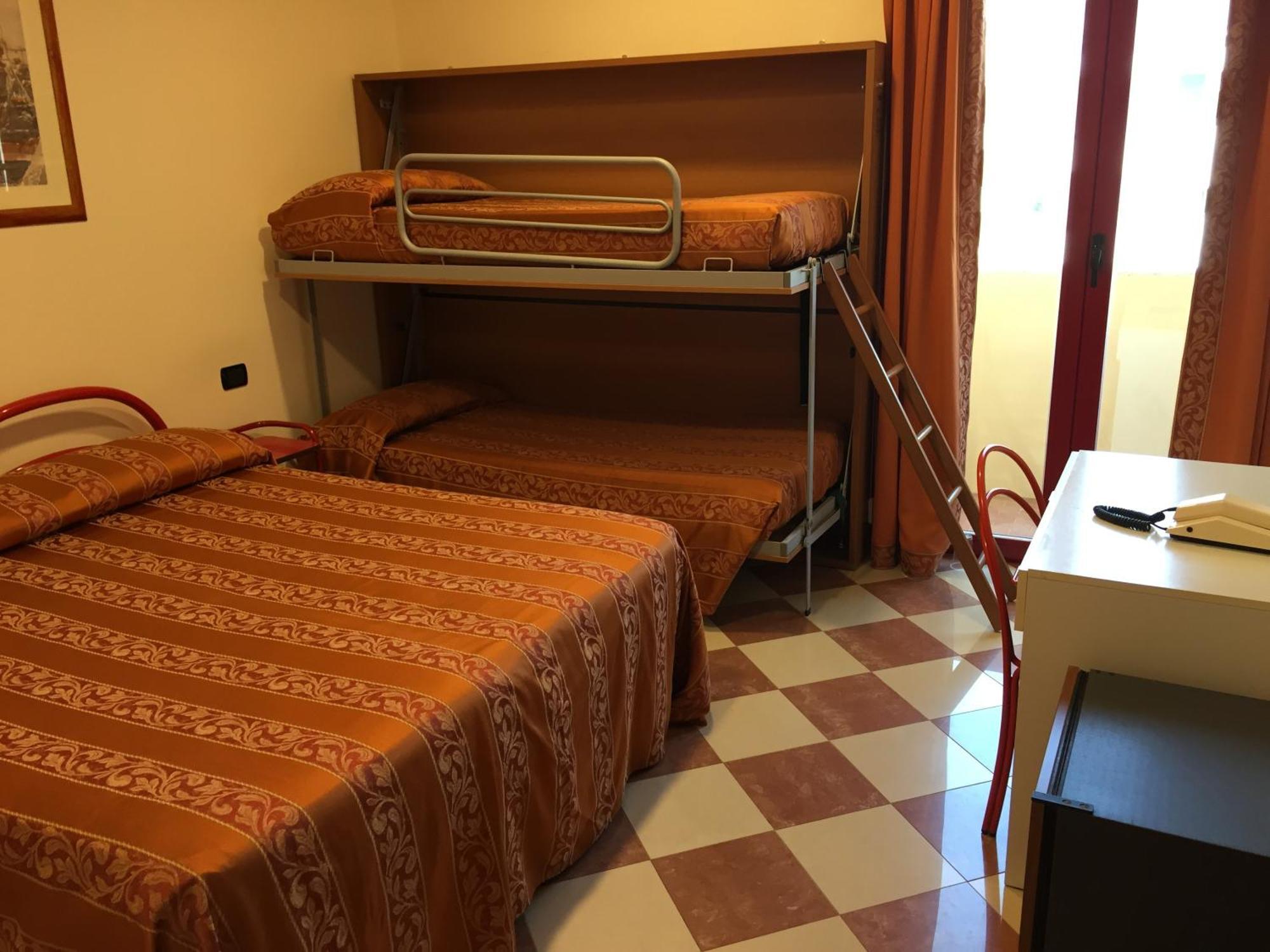 Hotel Fiorella Senigallia Pokoj fotografie